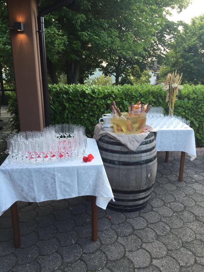 Ristorante Primula Bianca Hotel Varzi Kültér fotó