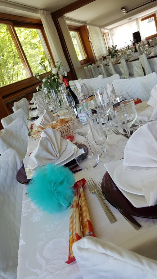 Ristorante Primula Bianca Hotel Varzi Kültér fotó