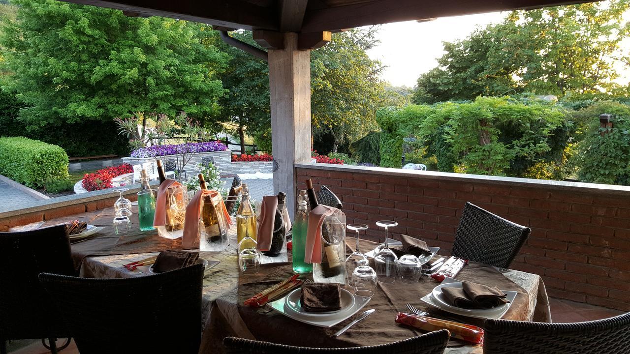 Ristorante Primula Bianca Hotel Varzi Kültér fotó